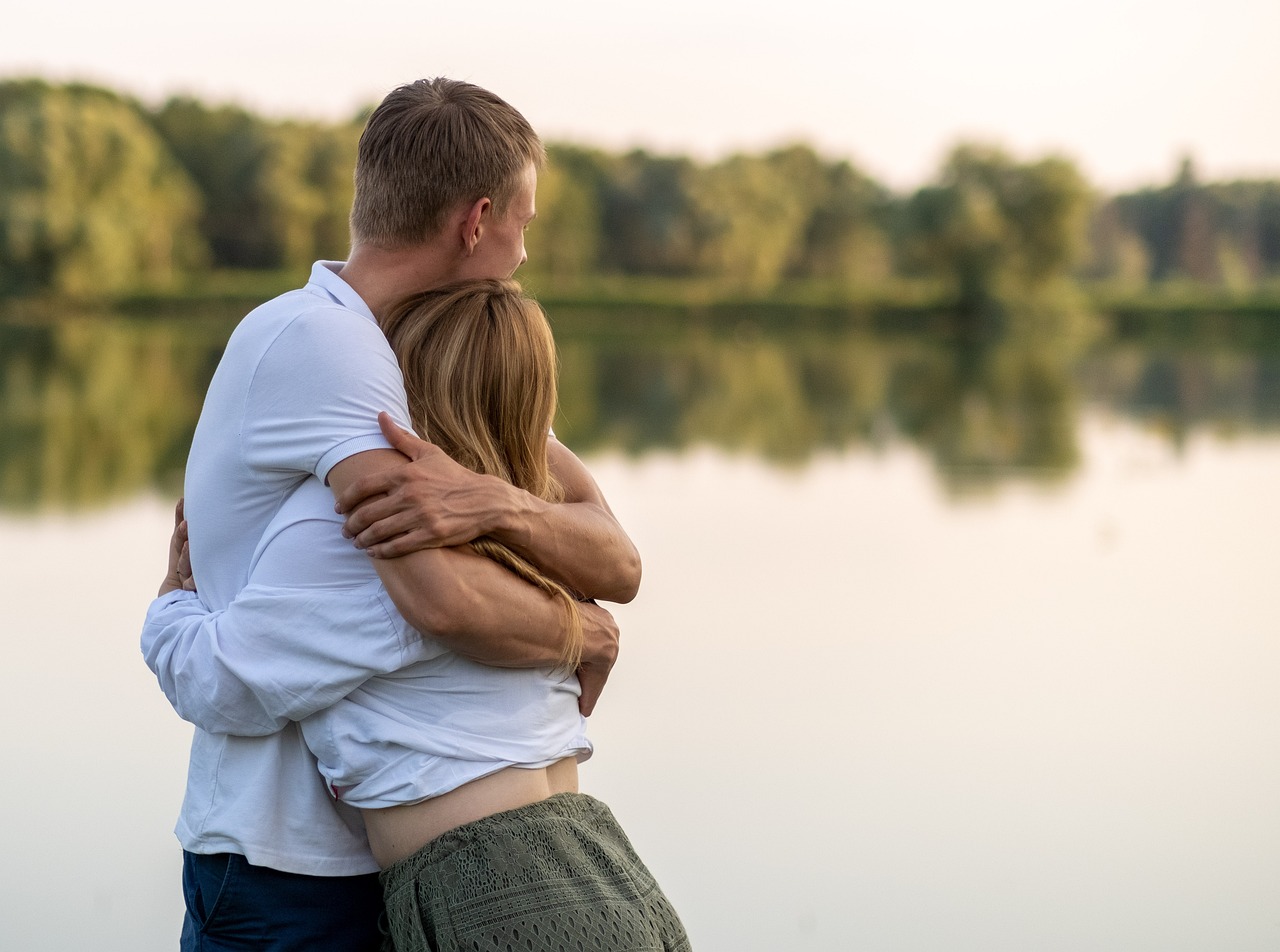 lovers pair love kiss embrace 6841379